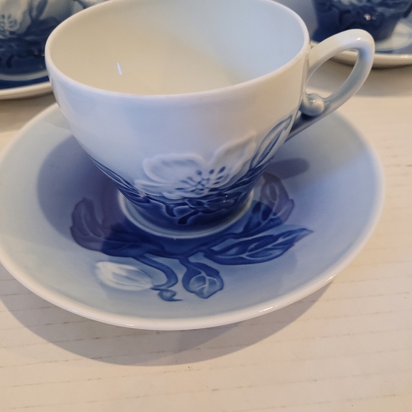 Danish Denmark Tea Cup B&G Grondahl cups saucer saucer set Danish Christmas Rose - Picture 2 of 12